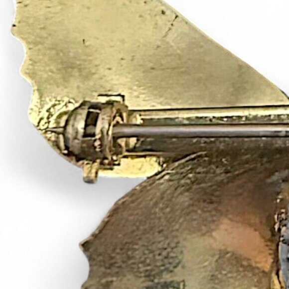 Vintage Butterfly Brooch Pin Gold Plated Textured Design - Picture 5 of 5